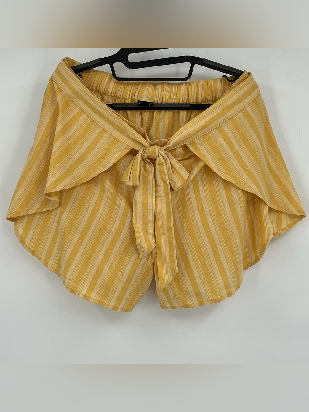 Patagonia Yellow Striped Garden Island tie-wrap lightweight Comfy Shorts